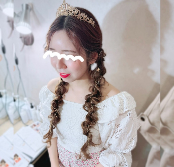 ゆりなさんのヘアメイクの写真