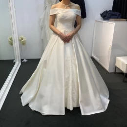 viviさんのウエディングドレスの写真