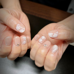 ホワイトリリーさんのネイルの写真