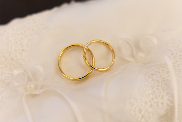 ホワイトリリーさんのリングピローの写真