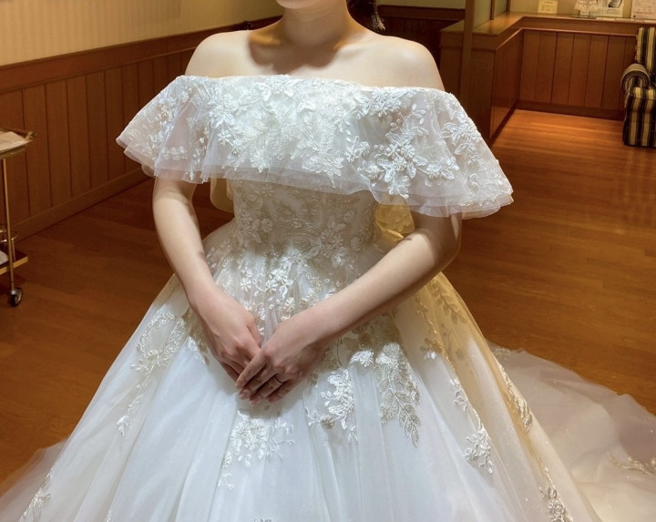 ひなさんのウエディングドレスの写真