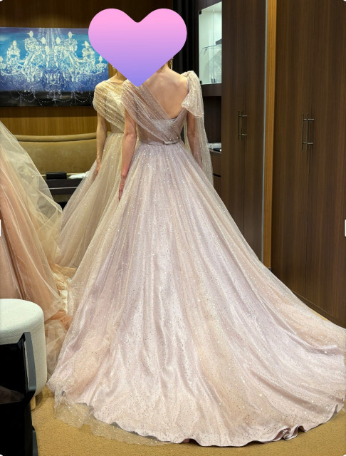 ゆさんのカラードレスの写真