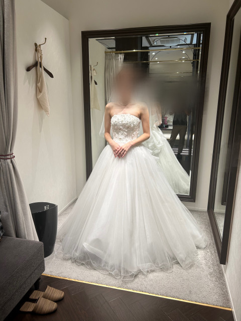 ももこさんのウエディングドレスの写真
