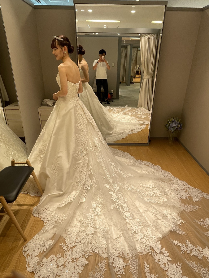 菜の花のてんとうむしさんのウエディングドレスの写真