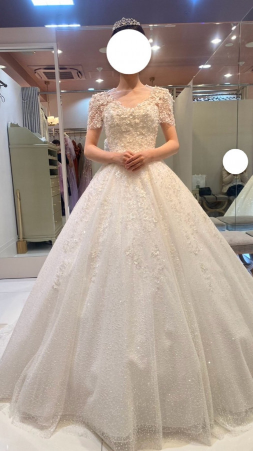 Abbeyさんのウエディングドレスの写真