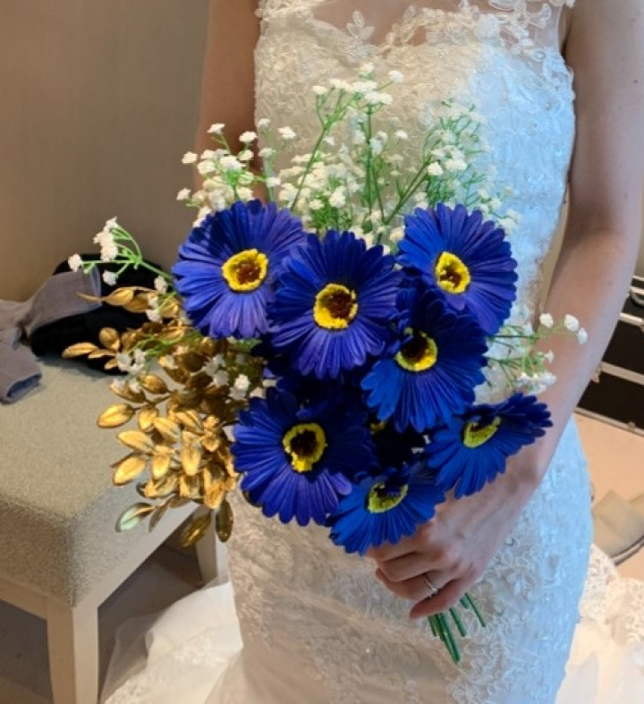 ひとみさんのブーケ・ブートニアの写真