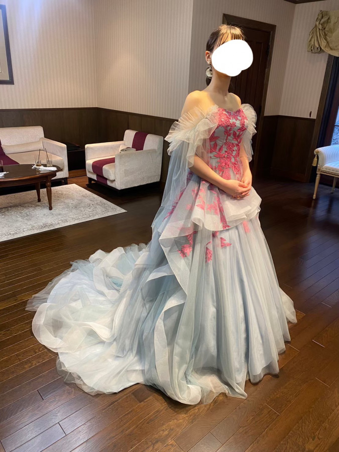 りょんさんのカラードレスの写真