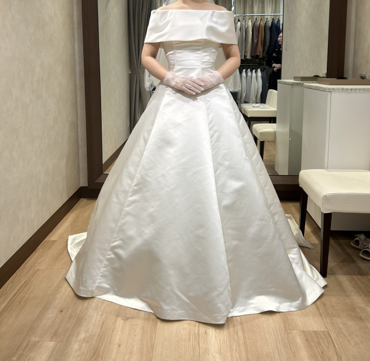 のんさんのウエディングドレスの写真