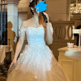 ももこさんのウエディングドレスの写真