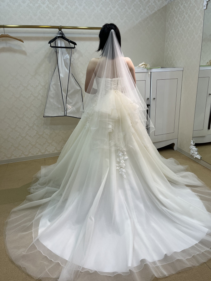 ハナコさんのウエディングドレスの写真