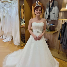 みどりさんのウエディングドレスの写真