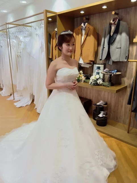 みどりさんのウエディングドレスの写真