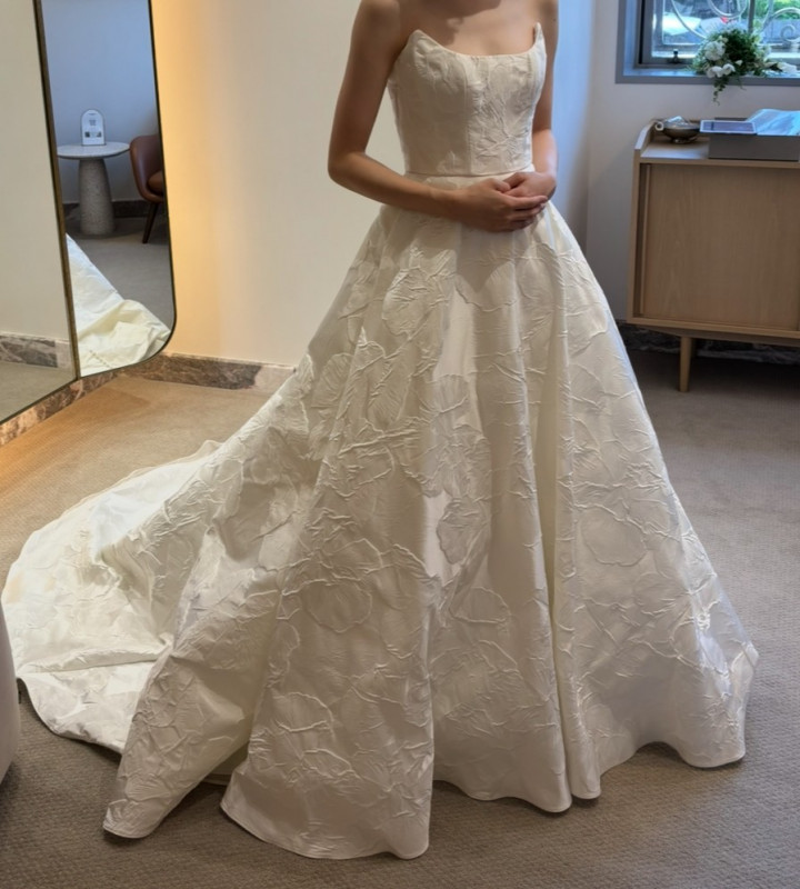 もさんのウエディングドレスの写真