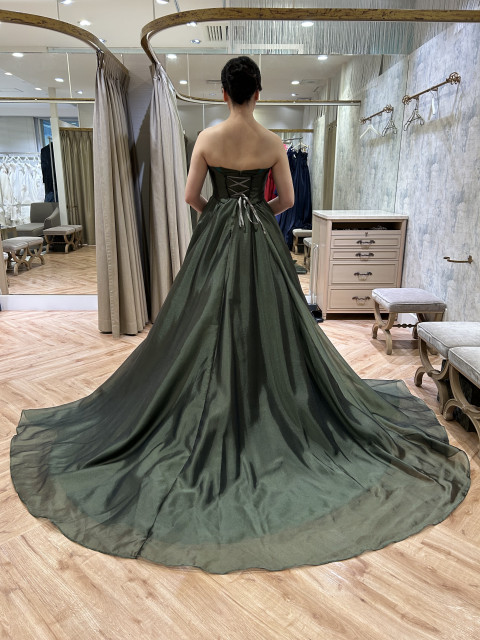 ねむりひめさんのカラードレスの写真