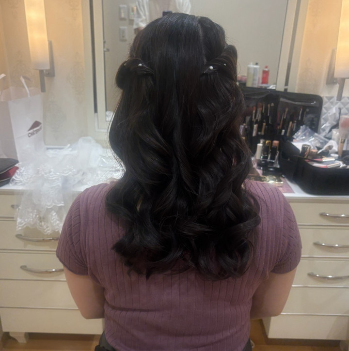 もちもちさんのヘアメイクの写真