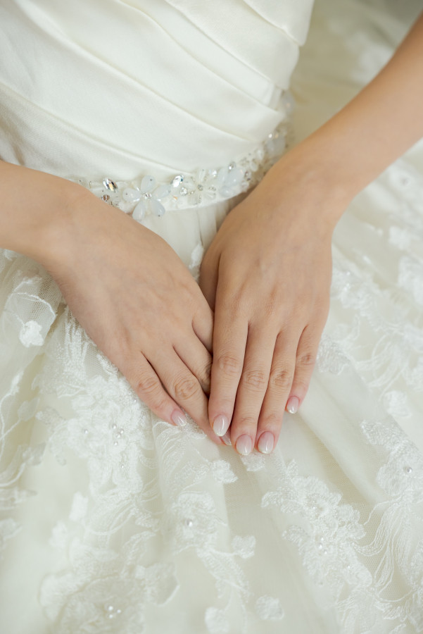 花嫁さんのネイルの写真