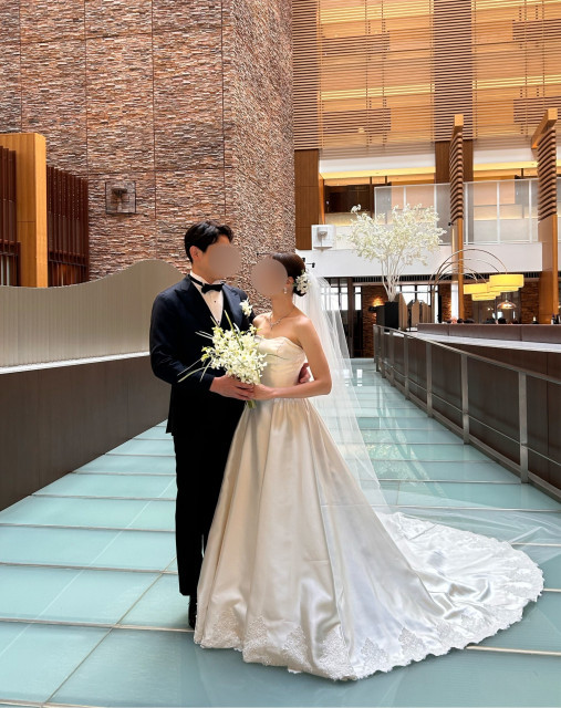 にこさんのウエディングドレスの写真