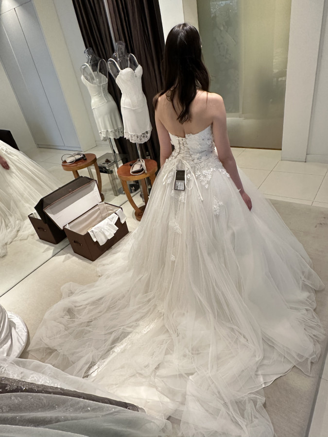 さいとうえさんのウエディングドレスの写真