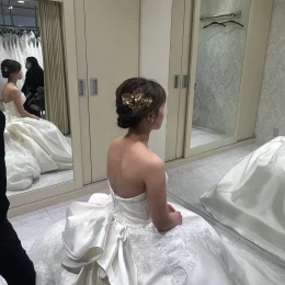 なこさんのウエディングドレスの写真
