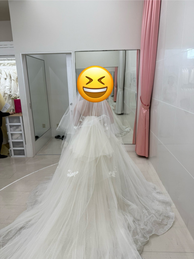 しゅうさんのウエディングドレスの写真