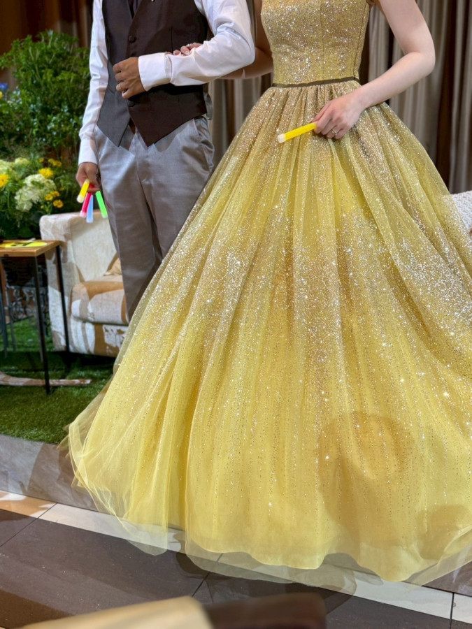 ザワさんのカラードレスの写真