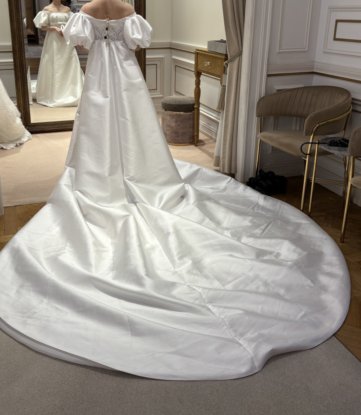 かえるっぺさんのウエディングドレスの写真