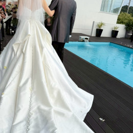 ひさんのウエディングドレスの写真