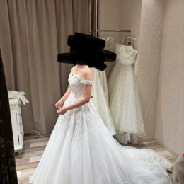 みんさんのウエディングドレスの写真