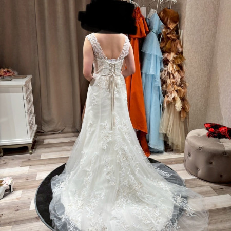 みんさんのウエディングドレス