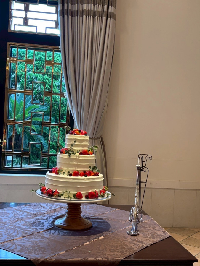 花嫁女子さんのウエディングケーキの写真