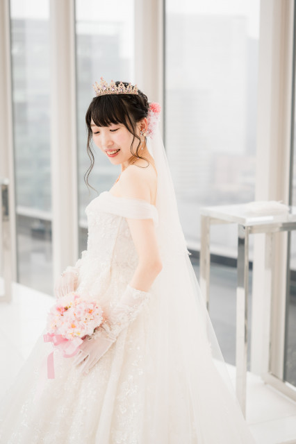 嵐最高さんのウエディングドレスの写真