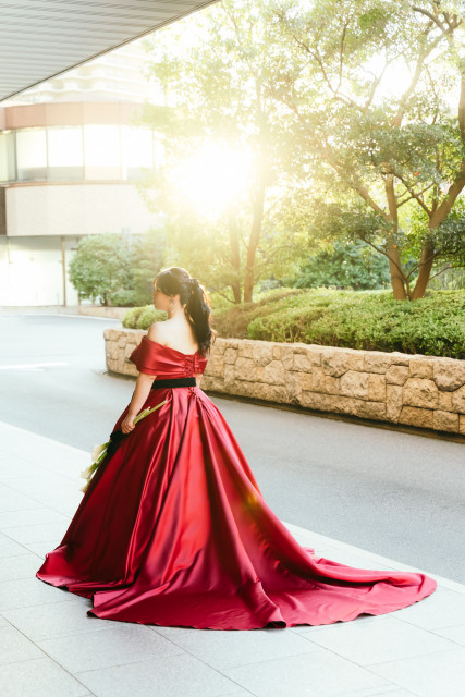 ひらりさんのカラードレスの写真