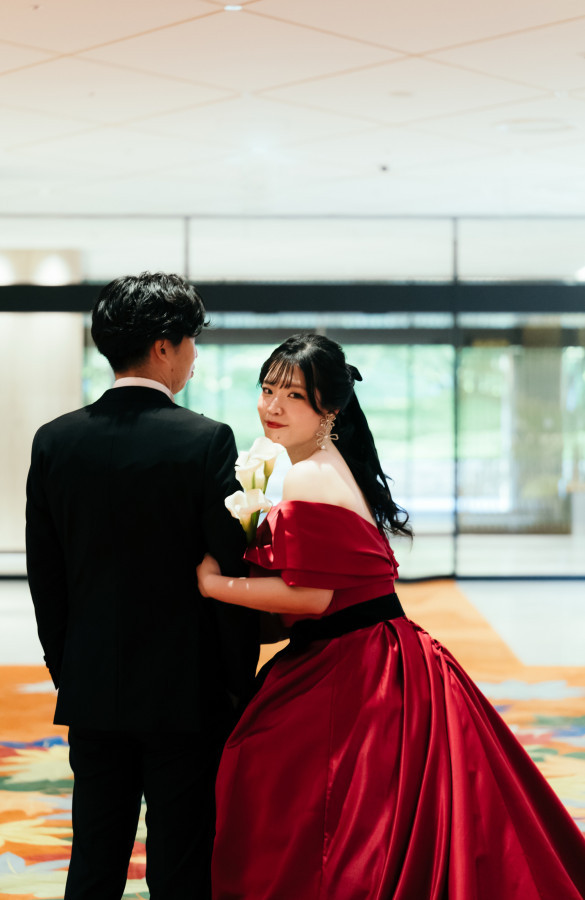 ひらりさんのカラードレスの写真