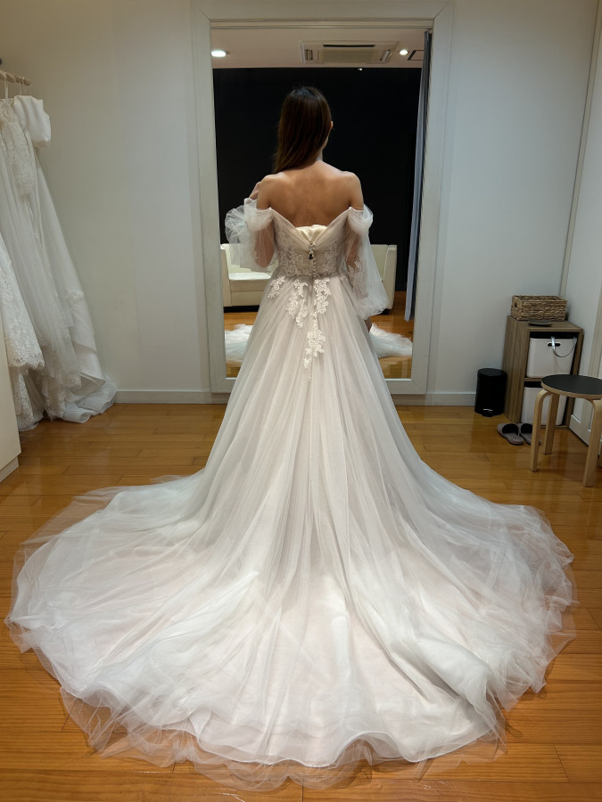 さやしさんのウエディングドレスの写真