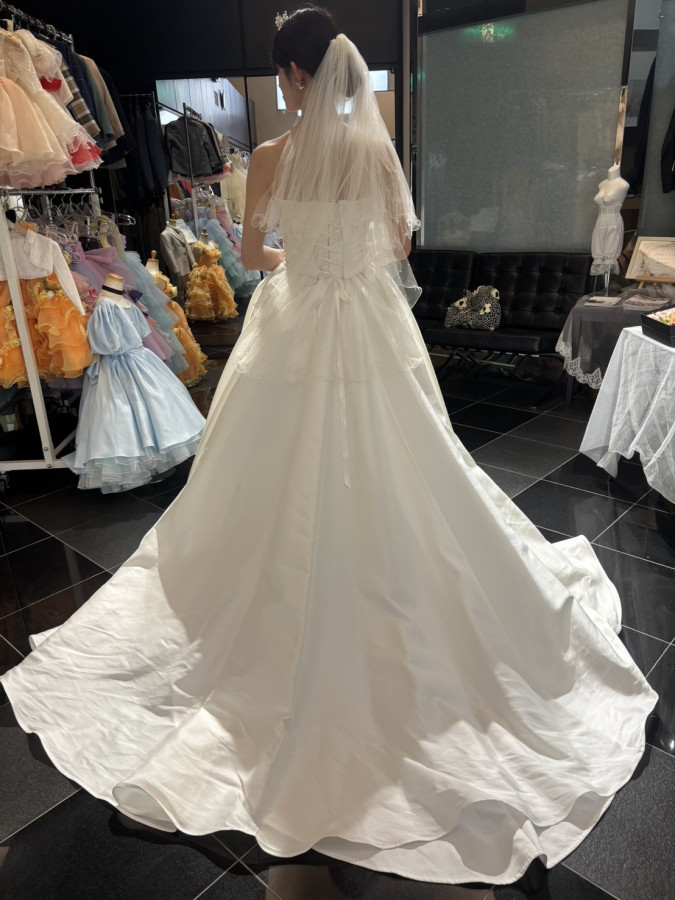 ぽんさんのウエディングドレスの写真