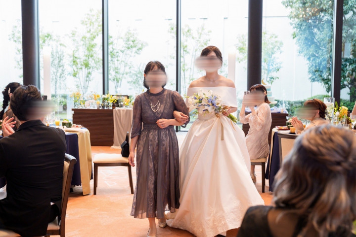 塩さんのウエディングドレスの写真