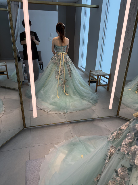 えりぴぃさんのカラードレスの写真