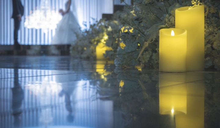 家族を呼んでの会食付きフォトウェディング