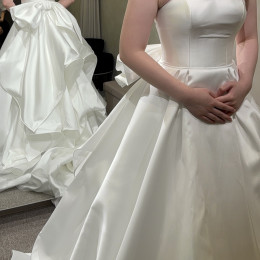 モモカさんのウエディングドレスの写真