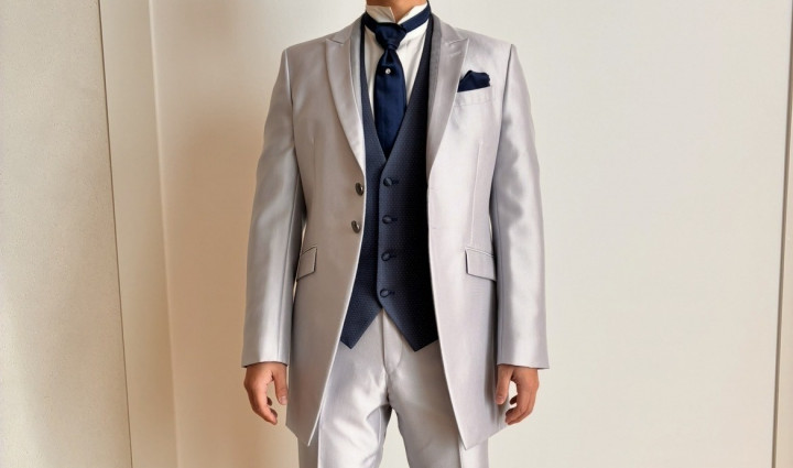 ドゥさんの新郎衣装の写真