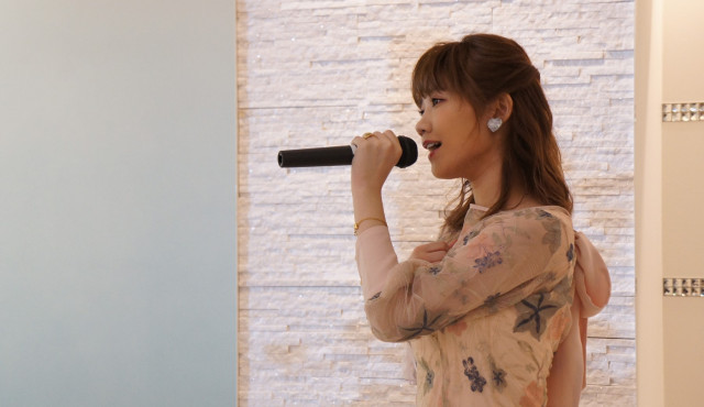 【イベントレポート】恋愛ソングで人気のMACOが結婚式で生歌サプライズを実施!