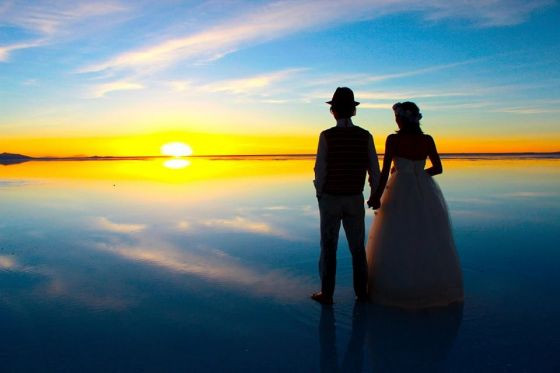 友紀さんの「ウユニ塩湖に行きたい」という一言からBackpack Weddingが生まれたそうです。