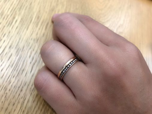 婚約指輪：購入していない
結婚指輪：BOUCHERON(ブシュロン)
購入時の年齢：29歳
指輪の内側のメッセージ：彫っていない
つける頻度：毎日