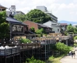 【鴨川の納涼床】大人の夏デートには欠かせない＊京都の川床つきレストラン・バー12選【先斗町エリア編】