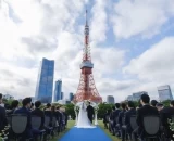 東京タワーのふもとで叶える絶景ガーデンウエディング！愛犬が参列できるドッグウエディングが登場