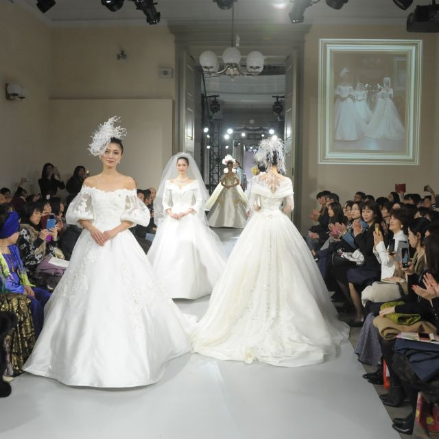 ドレスブランド「Yumi Katsura」の洗練されたドレスの世界〜新作ドレス