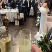 感謝を伝える特別な乾杯の瞬間