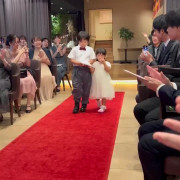 リングキッズの映像です。甥っ子姪っ子ちゃんが一生懸命運んでくれました