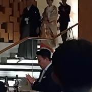お色直しは色打掛にしました。カラードレスだと思っていたゲストに驚きを与えられて好評でした