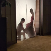 シルエットで魅せる入場